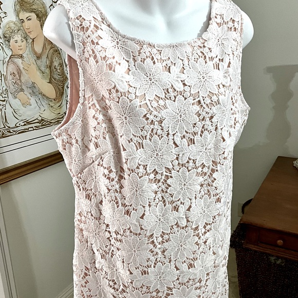 EUC JESSICA HOWARD White Embroidered Lace Dress w/ Peach Lining Size 12 - Picture 2 of 7